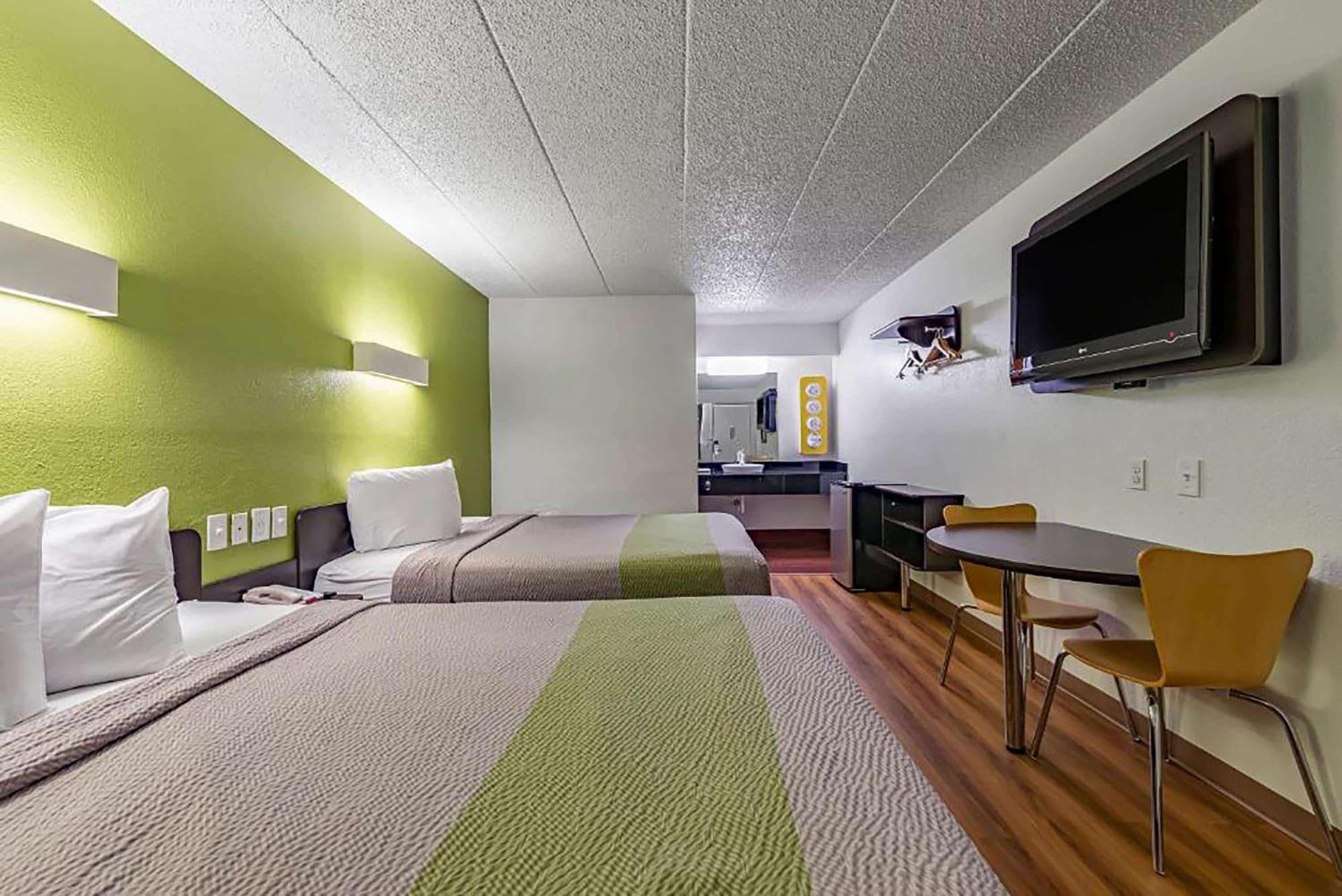 Motel 6-Cincinnati, OH - Central - Norwood Silverton Esterno foto