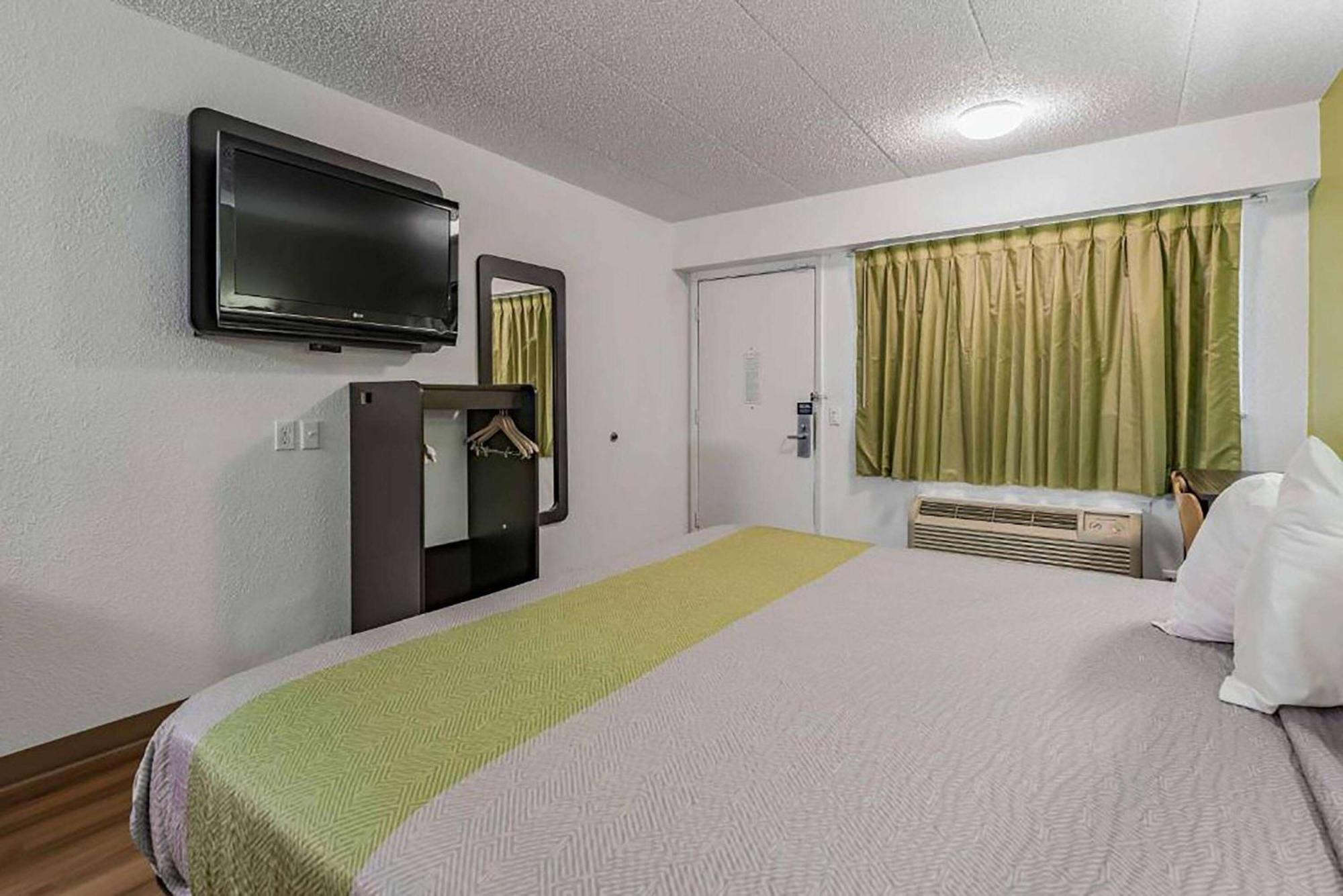 Motel 6-Cincinnati, OH - Central - Norwood Silverton Esterno foto